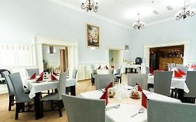 Astoria Hotel & Restaurant